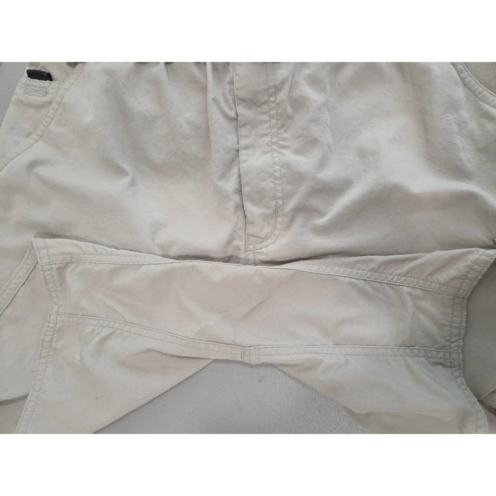 The North Face Men Tan Cargo Shorts M Inseam 7.5‎ in Belted Hiking Outdoor